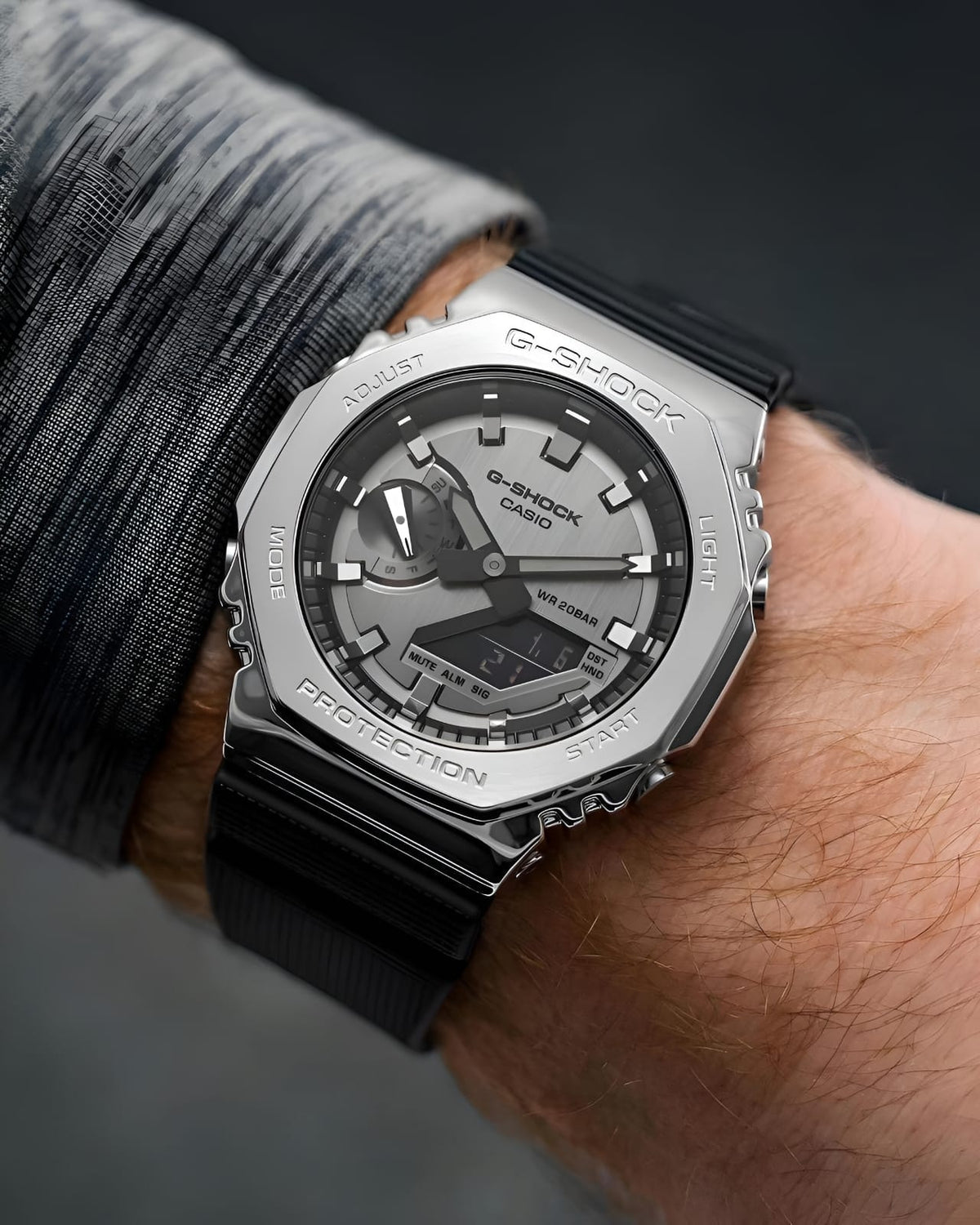 CASIO GSHOCK GM-2100 SILVER BLACK EDITION