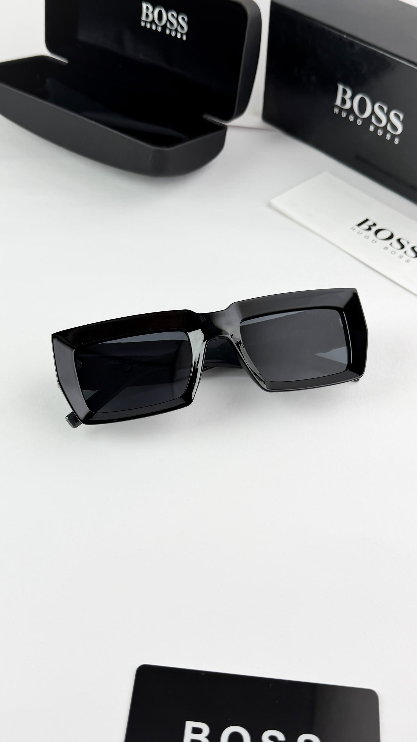 HUG_O BOSS GREY BLACK 1310
