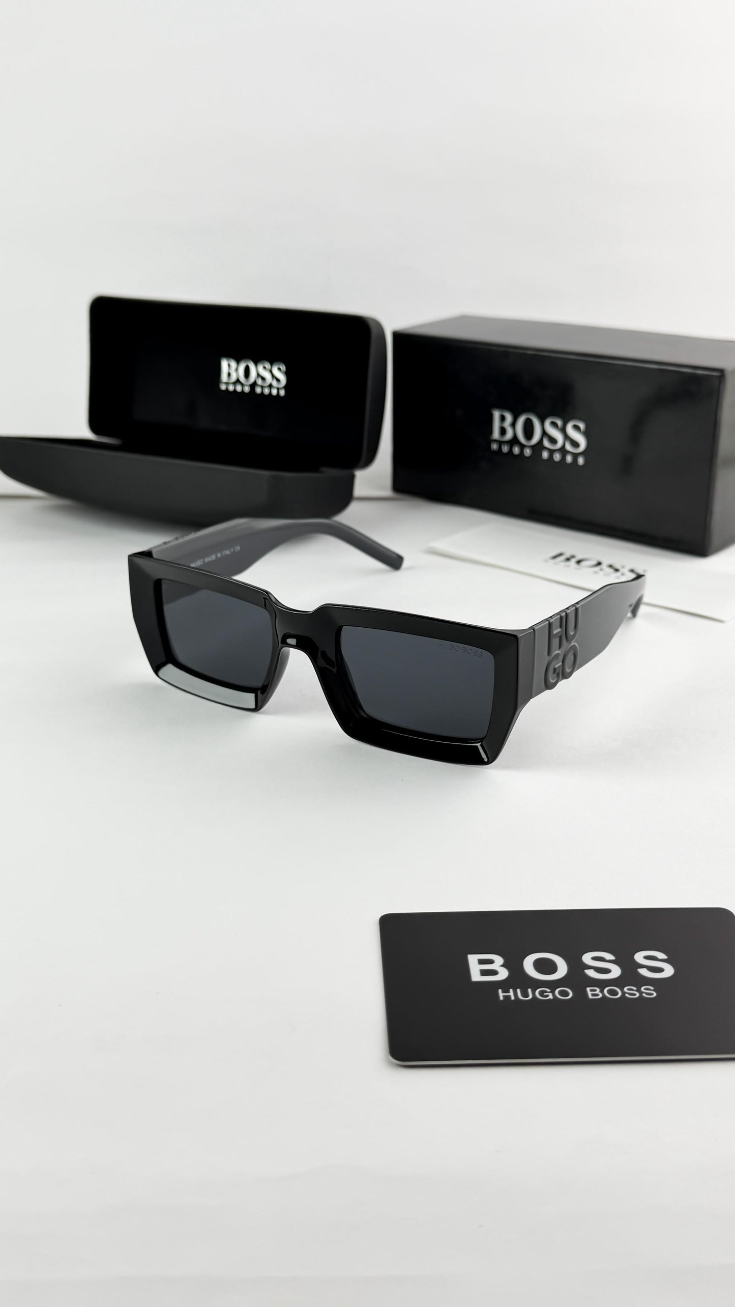 HUG_O BOSS GREY BLACK 1310