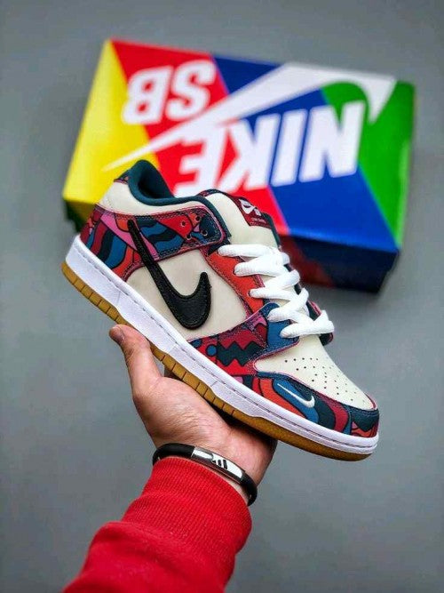 Nik_e Sb Dunk Low Pro QS Abstract Parra 195